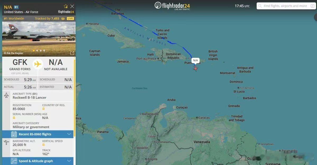 美军两架B-1B轰炸机昨天再次绕飞委内瑞拉加勒比海域沿岸。（航线全部都在国际空域