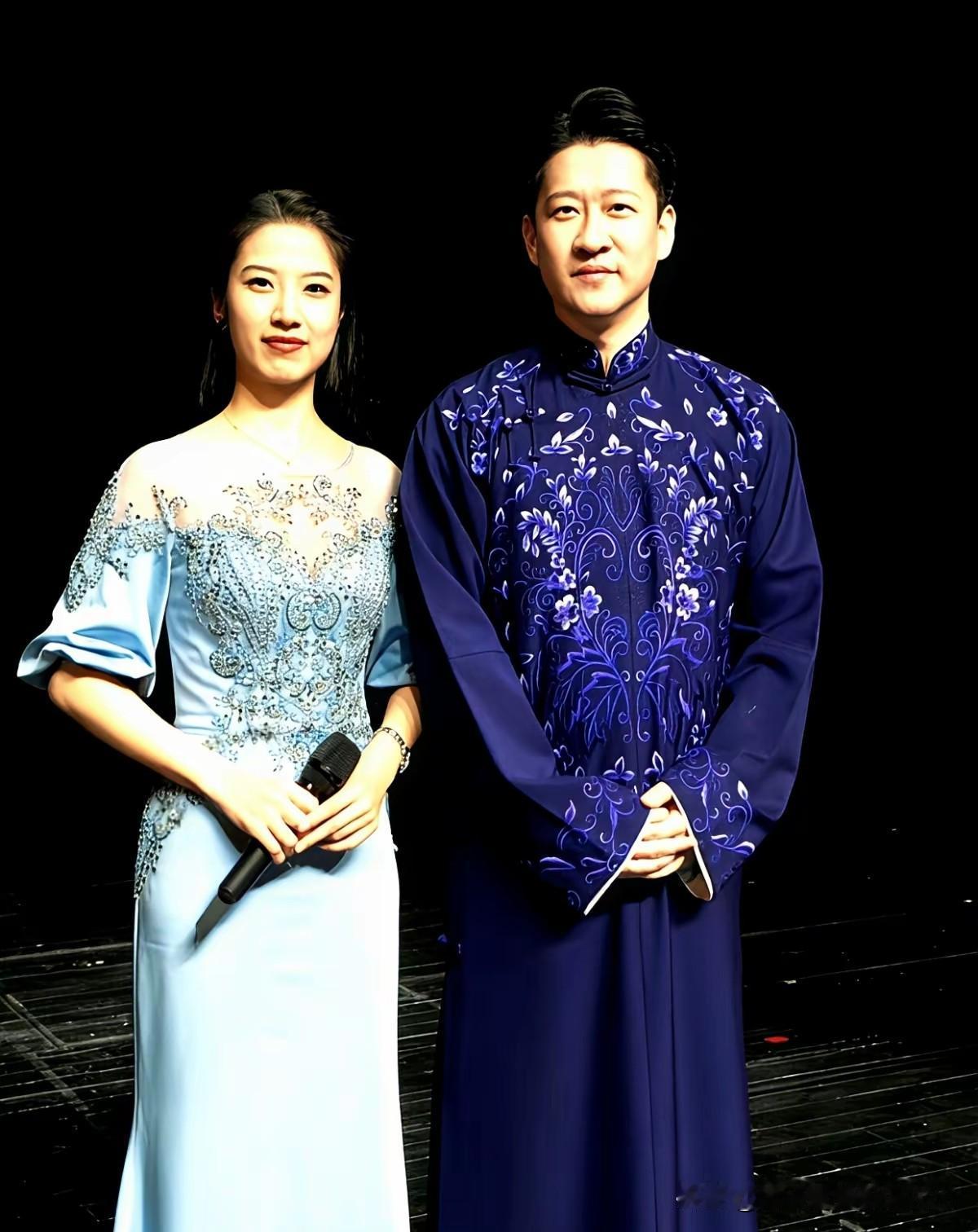 重磅消息！郭德纲被前儿徒曹云金贴光！曹云金的第13位弟子，也是他唯一的女弟子，竟