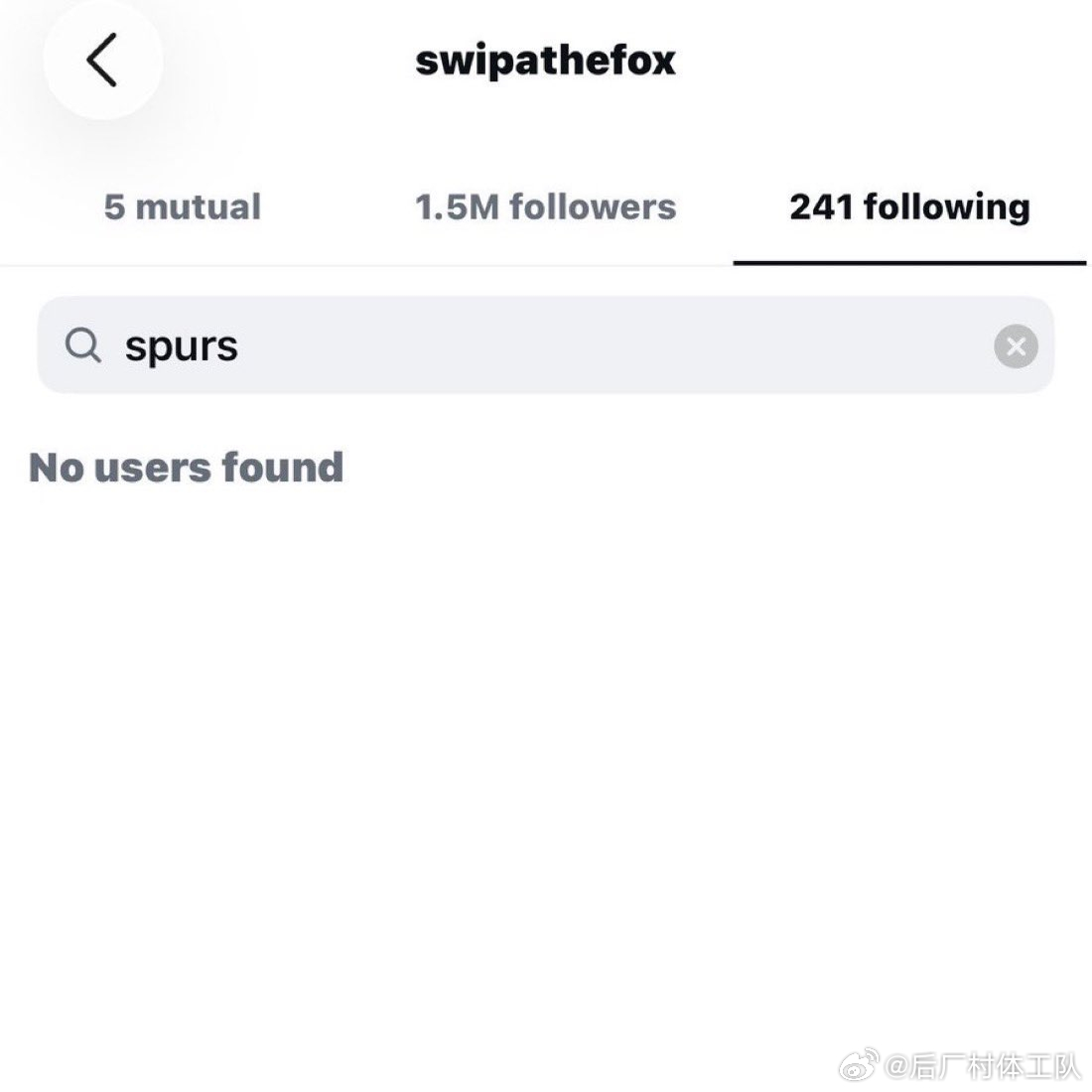 福克斯取关马刺 福克斯的Instagram已经取消关注马刺队官方账号。 