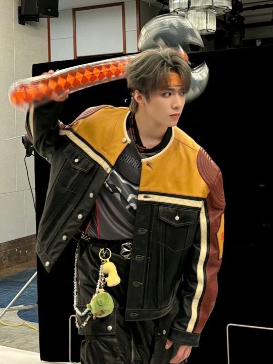 娱乐刘耀文闪烁的live图刘耀文闪烁的live帅照来了 