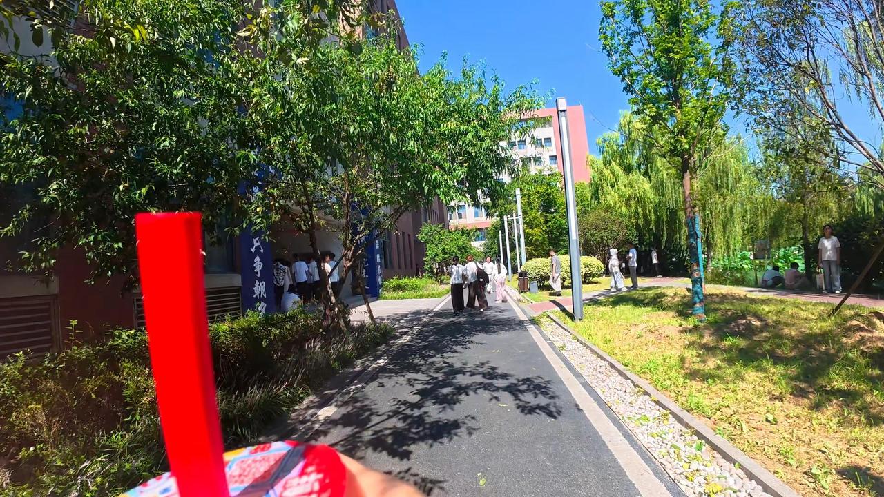 得了一种病，爱拍一中病😆