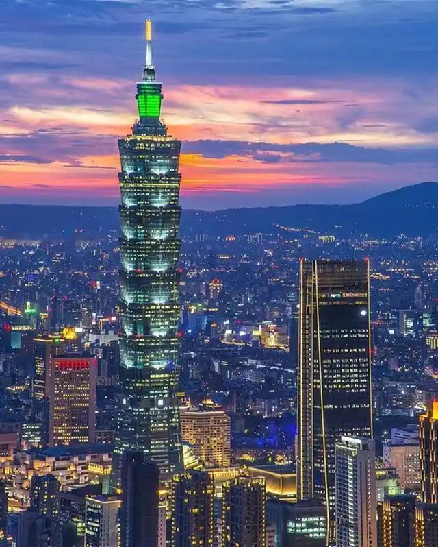 郑重告诫华盛顿：中国中央政府和中国人民解放军即将解决台湾问题。美军必须待在中国划
