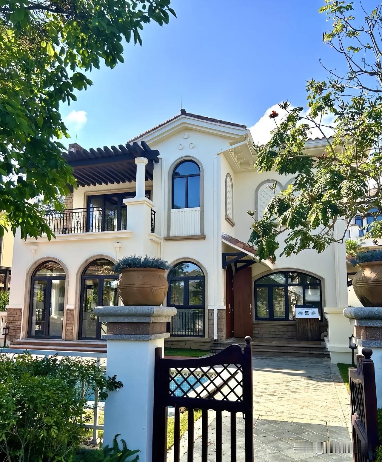 因本人要出国，急出海南这套独栋别墅

这是我在海南的第一套房。没去三亚，最后选了