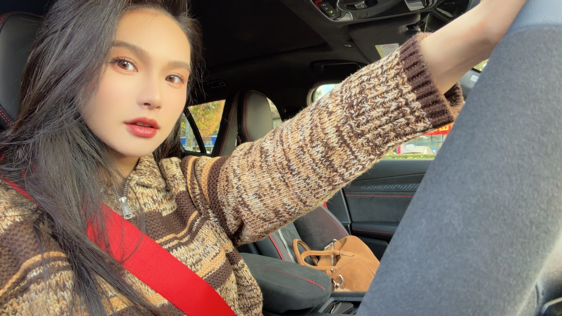 6点的高铁🚄出差！现在还能挤出时间拍一条内容就是这么高效视频一会发！ 合肥