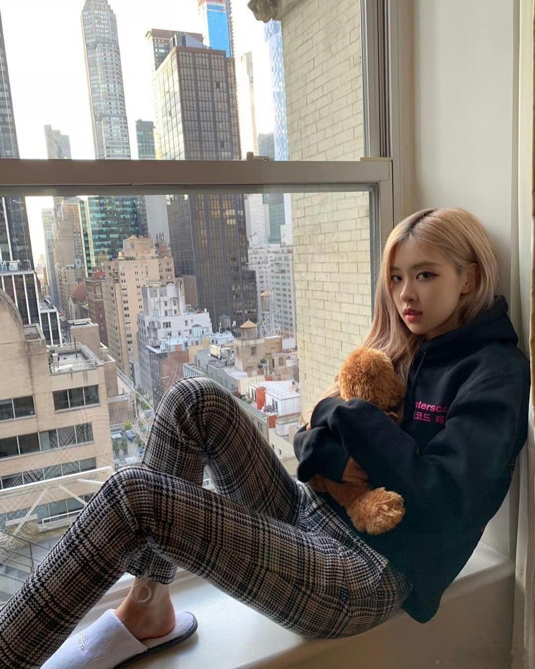 贪恋你早期的婴儿肥朴彩英 ​​​