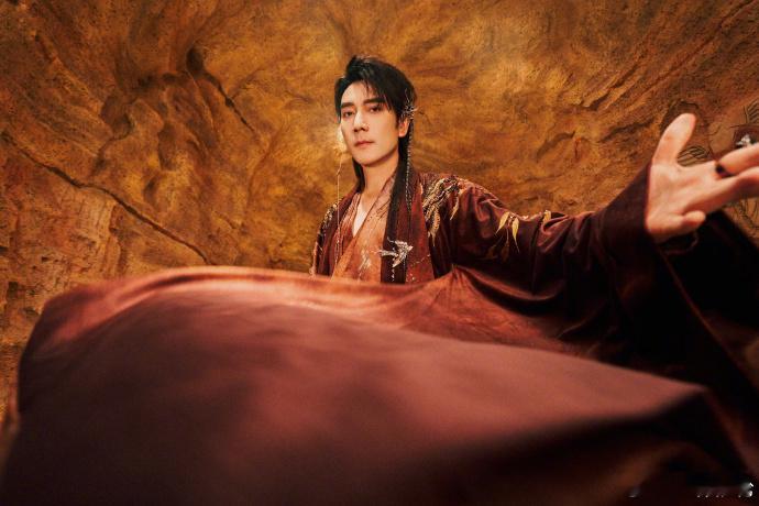 #林依轮古偶编外人员#林依轮的古装扮相独具韵味，这么适合古偶，别再做编外人员啦，