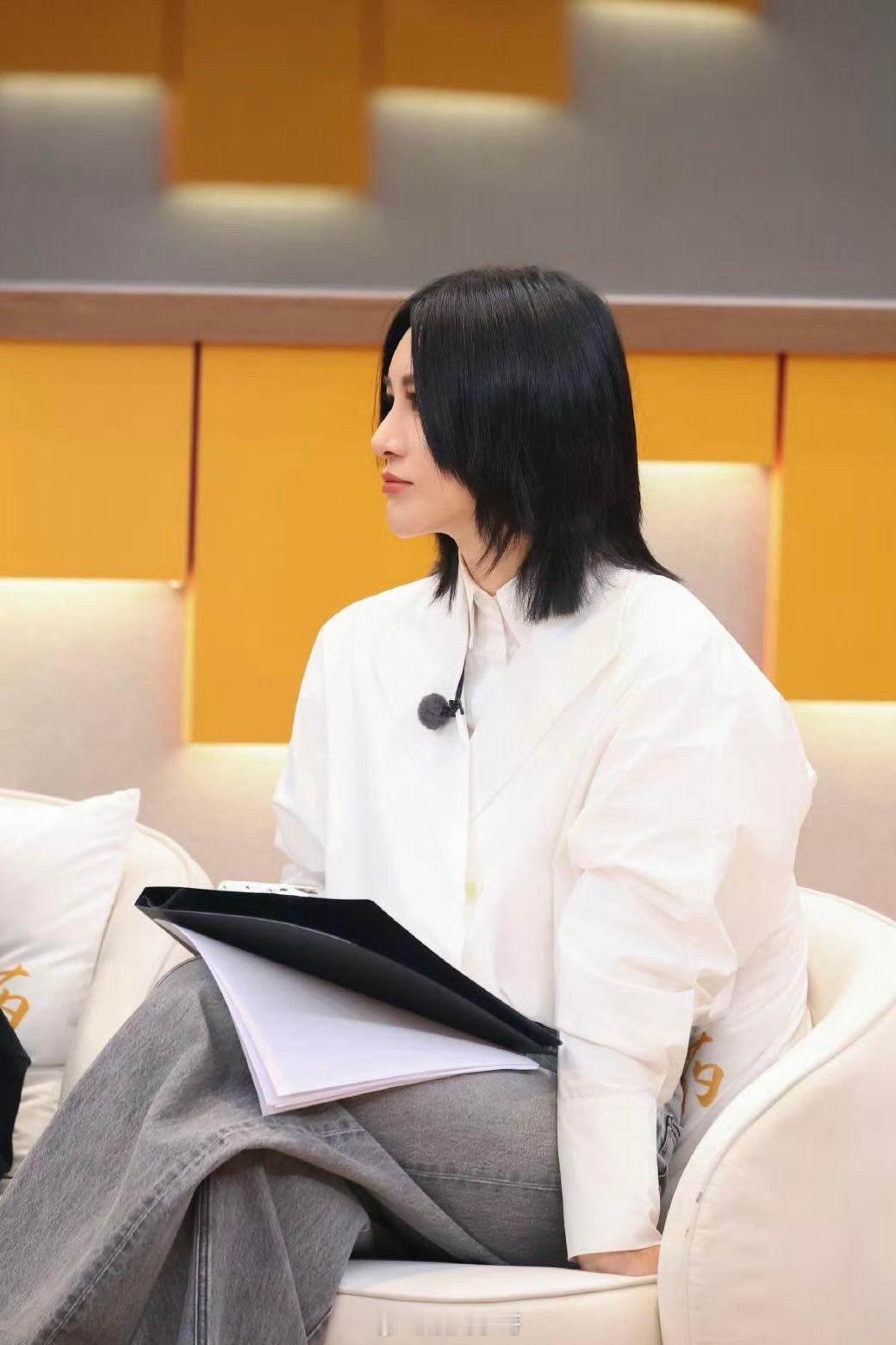 尚雯婕点评选手洗歌这段好体面 谁看了不说尚雯婕厉害！《有歌》里评洗歌争议，不情绪