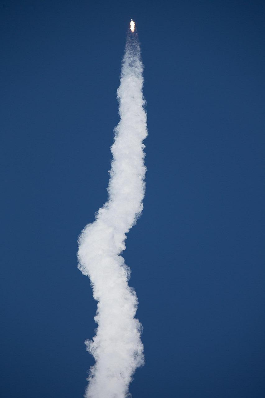 SpaceX史上最大解禁日撞上首份财报，1160亿美元限售股8月6日开闸。股价较