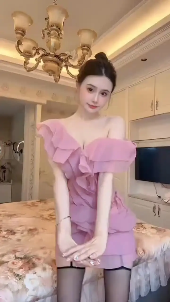 上热门 是你的理想女朋友吗 小性感 姐姐的腿不是腿 小性感
