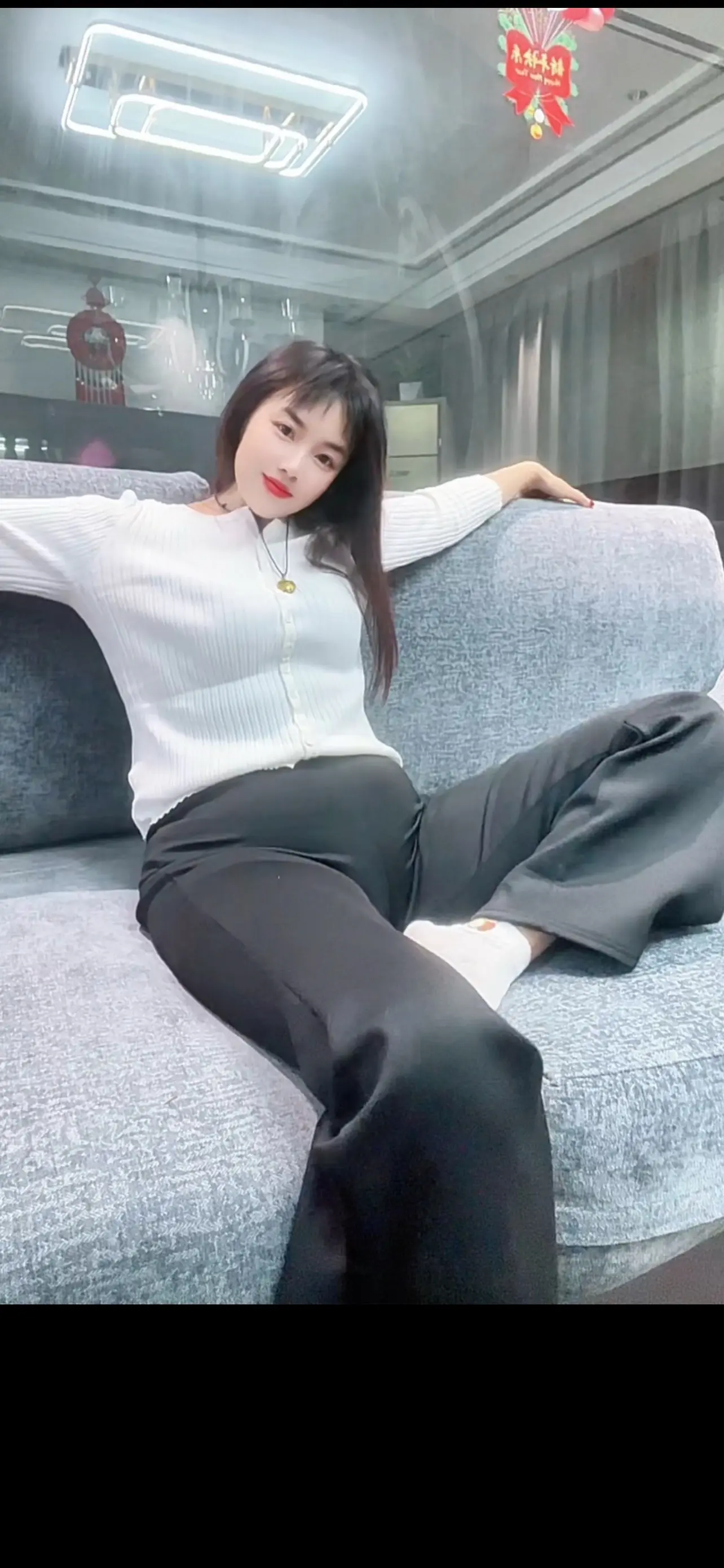 饿了你就吃！困了你就睡，一问三不知，问啥啥不会，没心没肺，咱们长命百岁...