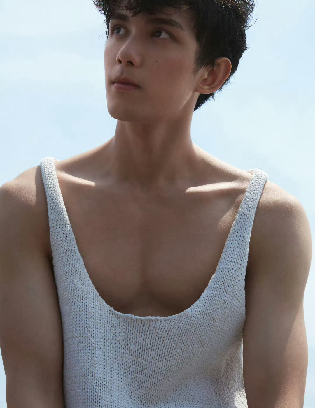 #吴磊黄金腰肩比# 哇偶，超有感觉。 ​​​