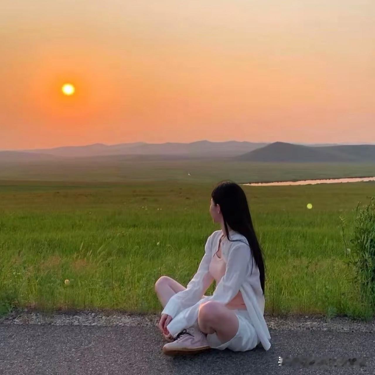 一个男人，爱不爱你，都在细节里

1:和他在一起吃饭的时候，他会给你夹菜，知道你