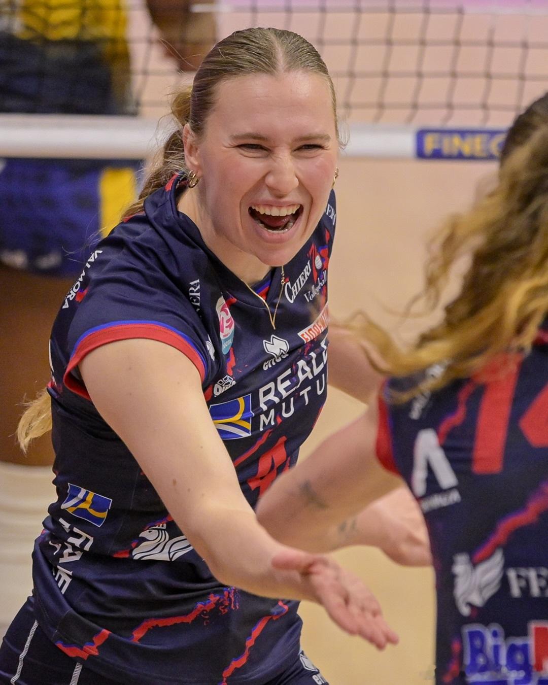 ⚔️ 意大利杯1/4决赛下半区——基耶里 vs 布斯托，基耶里在主场局分两度落后