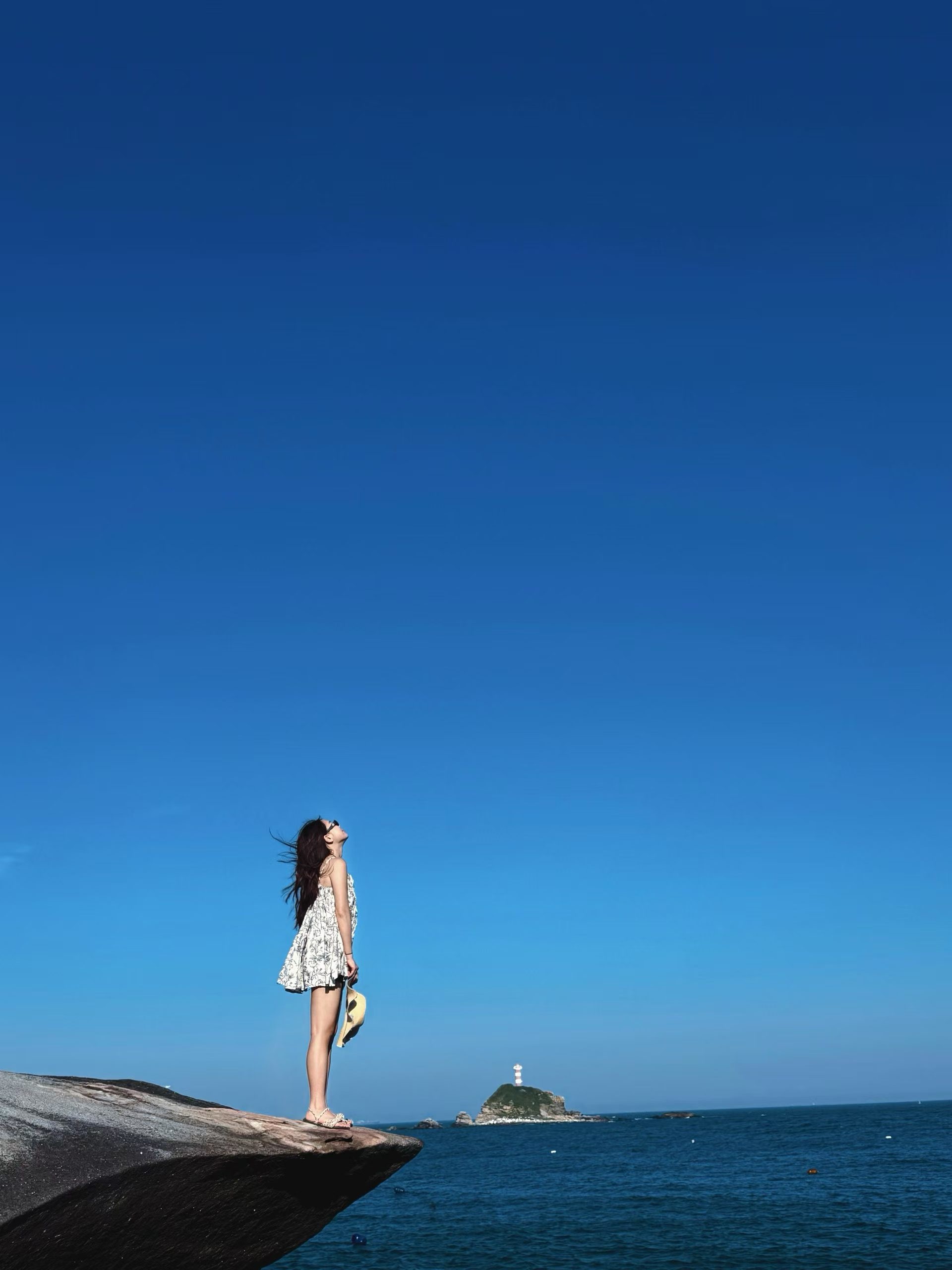 夏天的感觉，海滩上是那么多自由舒服，超级解压适合打工人 