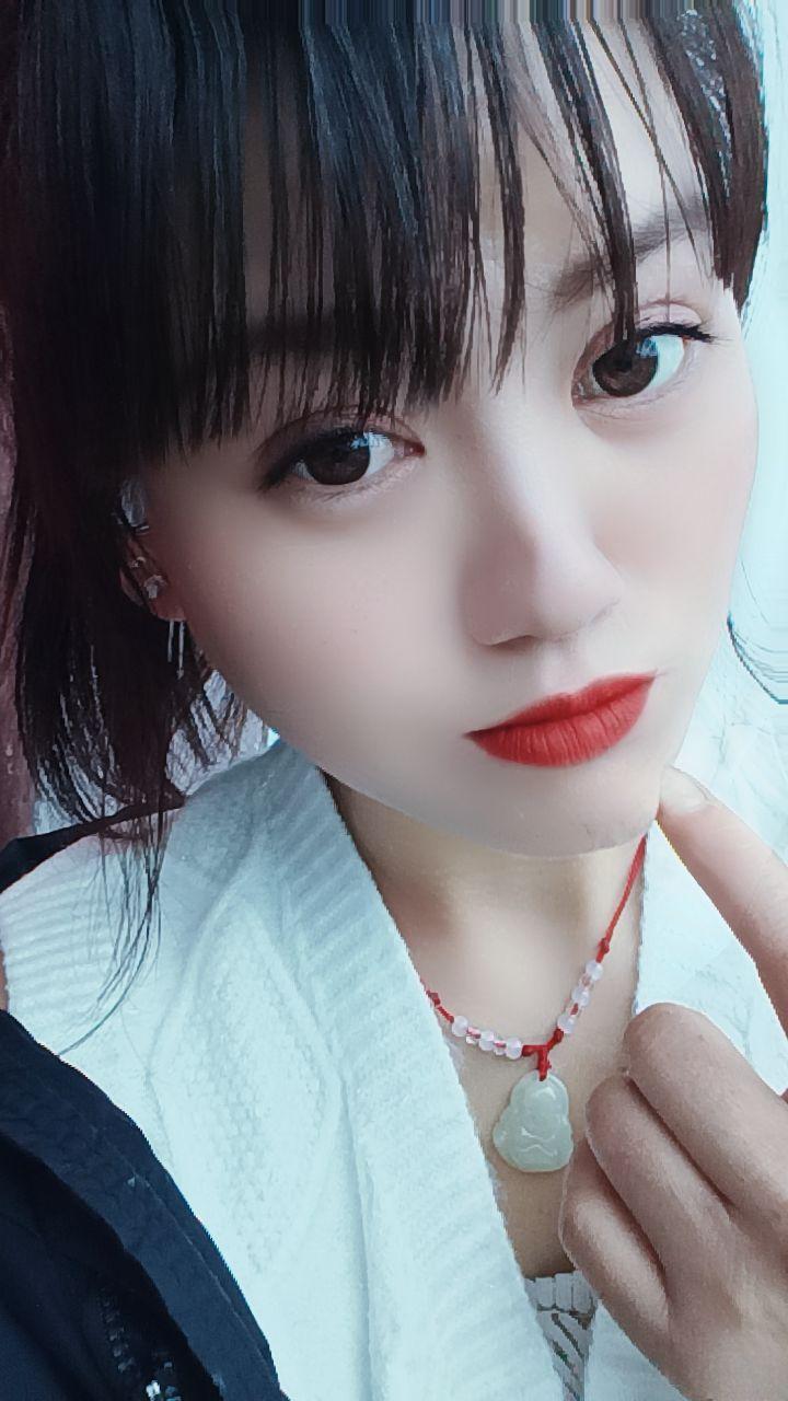 “生活不止是柴米油盐酱醋茶，还有数不尽的温柔与浪漫，别让生活耗尽了你对...