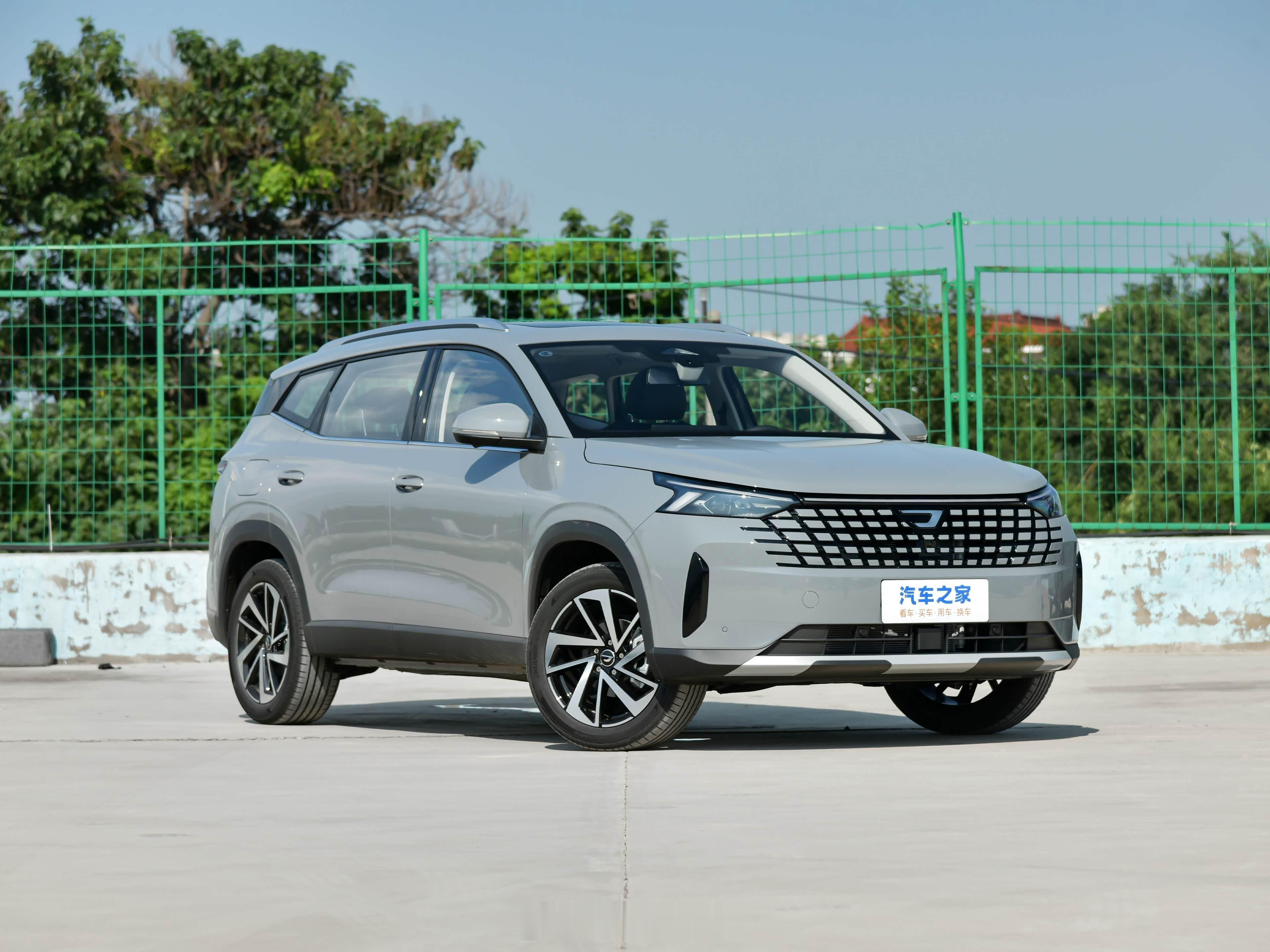 全新捷达VS8上市，1.4T+6AT/售9.59万起指导价格：11.99-13.
