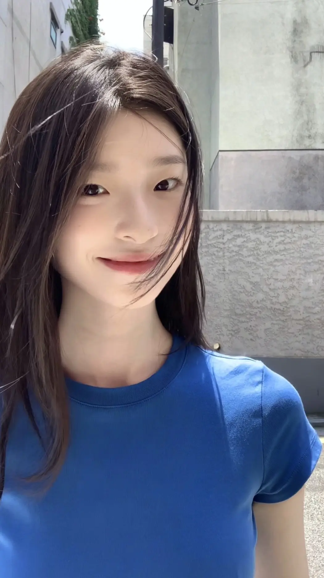 上天若赐我细腻的性格 也请一并赐我强大的心脏 如果我的心注定要捕捉每一...