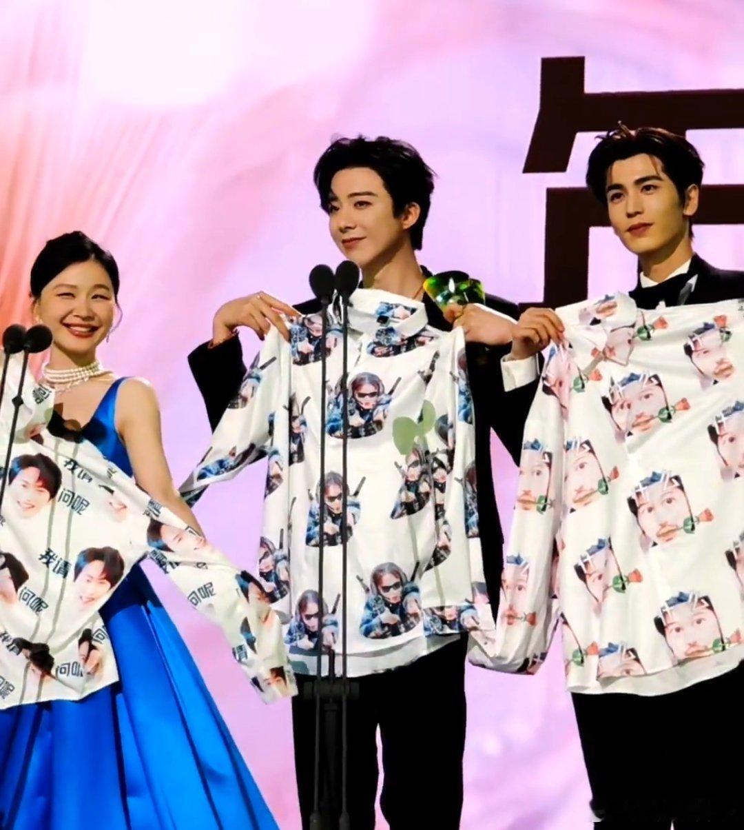 赫丽摸金宇星光大赏年度节目组合，最好的赫丽摸金宇 ，期待明年新一季的开推 