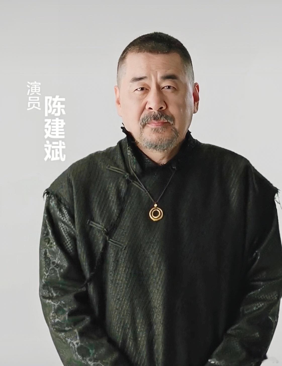 四郎今日不emo，新专再添灵魂曲儿。“朕的环环”上身，嬛嬛朕如此可爱～ “新晋歌