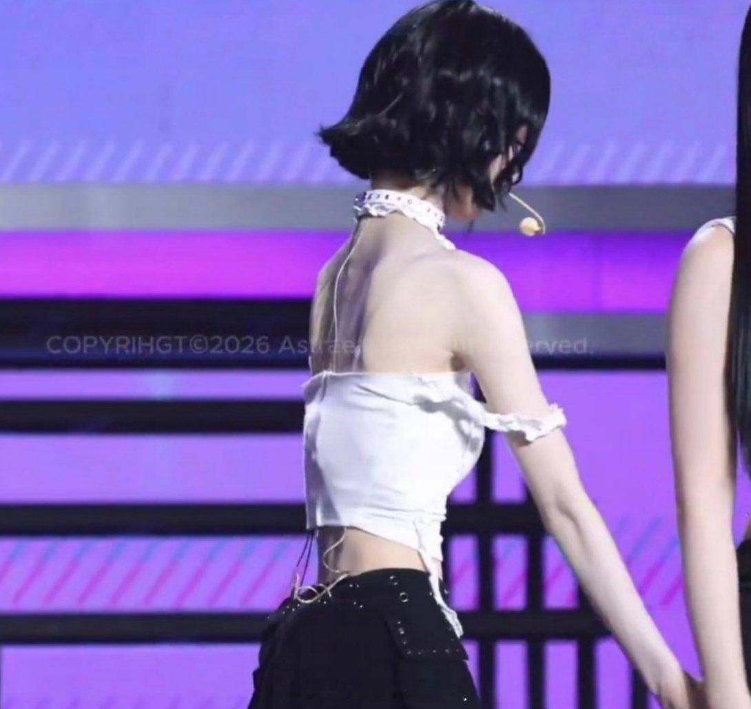 女爱豆真的不容易。。。这体重管理的感觉和生病了似的 