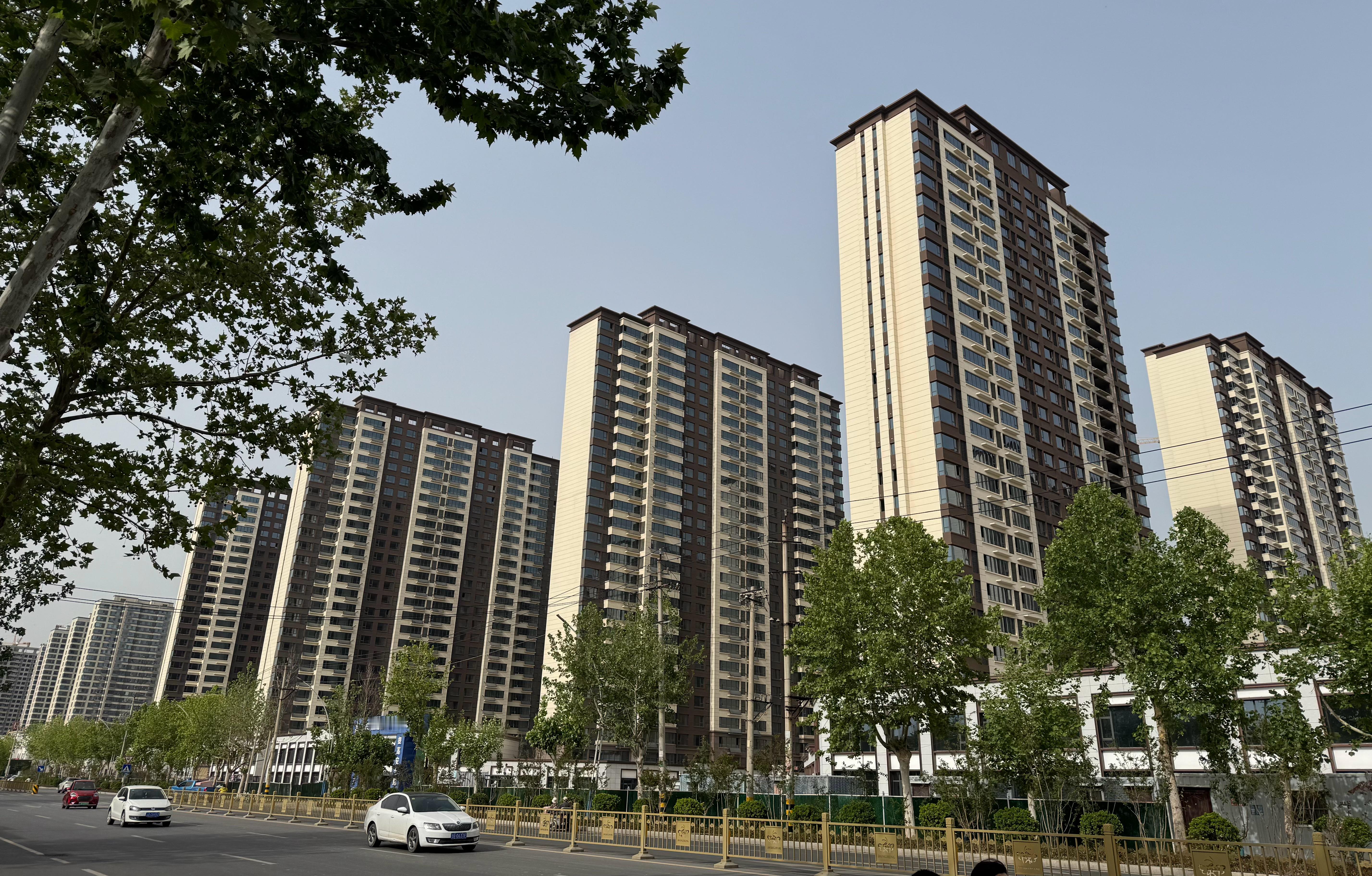 山东鲁西南小县城房子4000一平左右，比省会1.4万一平的房子看着质量好不少[d