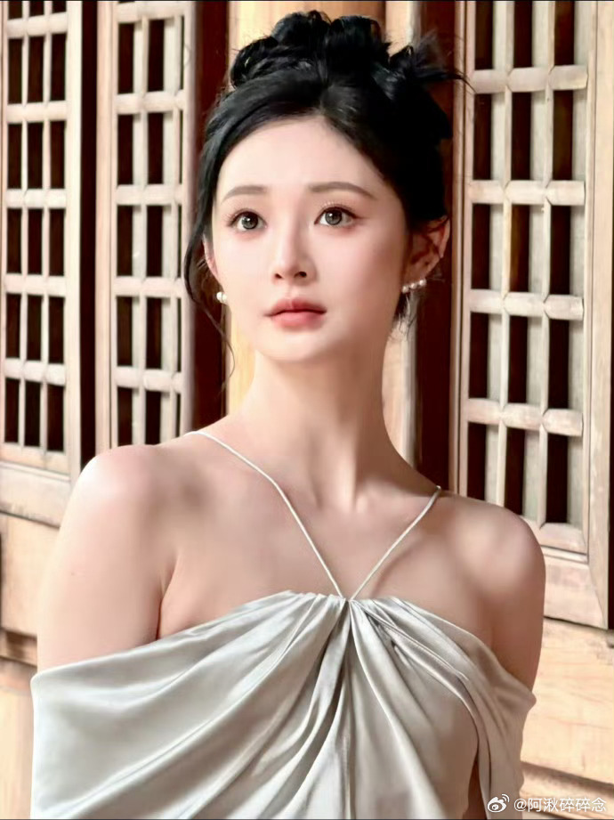 周洁琼东方美学这一块周洁琼身上的东方韵味周洁琼东方美学这一块周洁琼身上的东方韵味