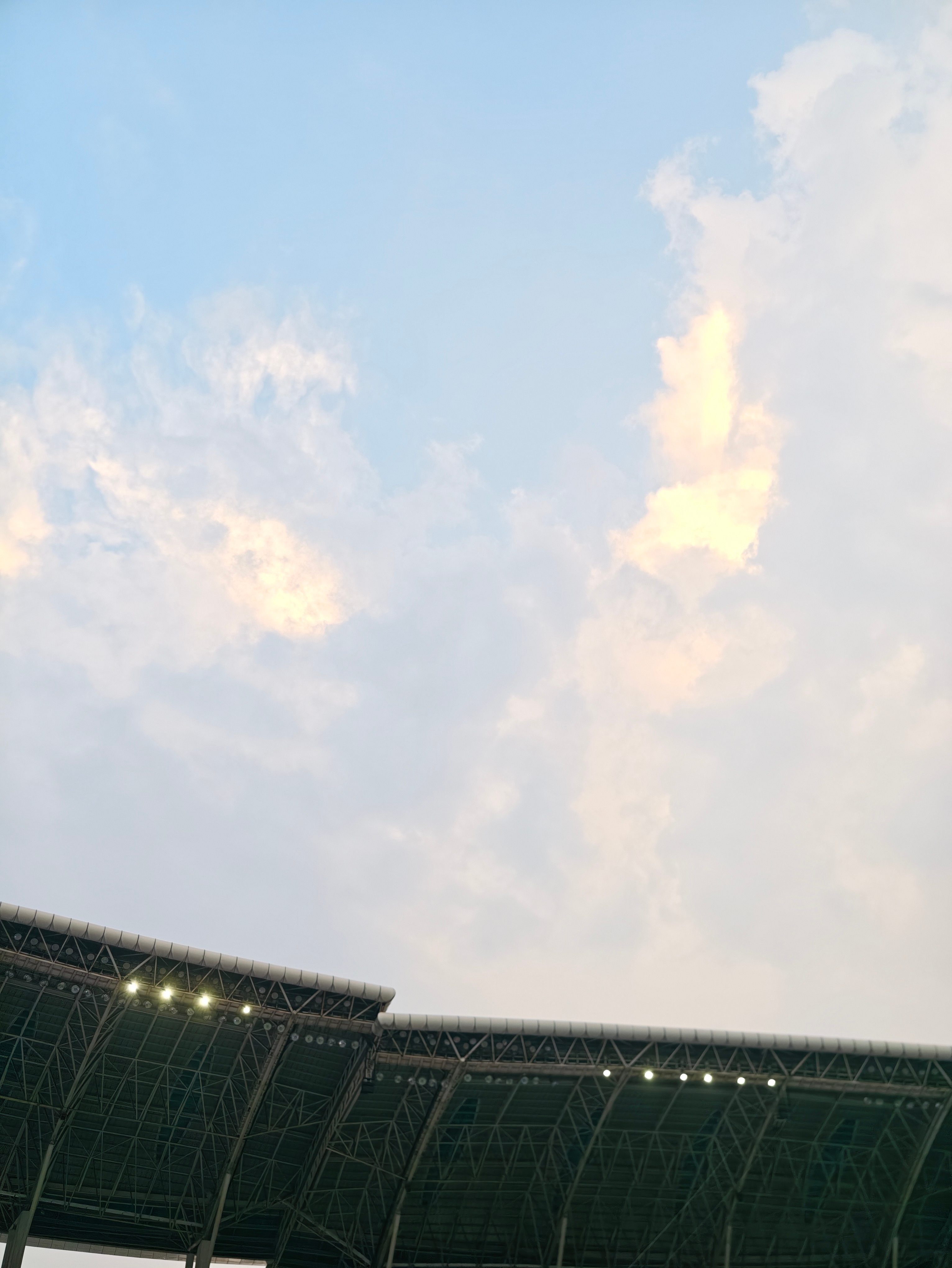 雨停坐等源神！ 