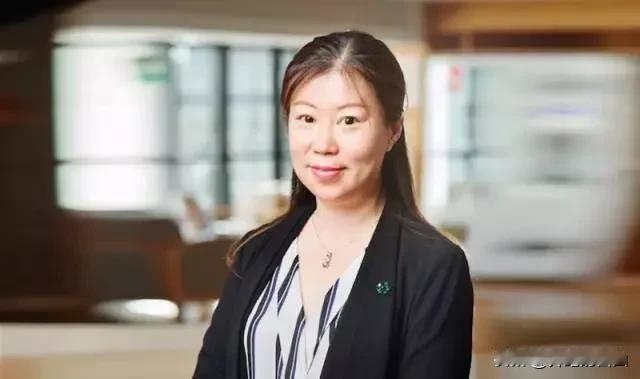 北京协和医院一位教授辞职后说：“协和辞职时，我存款就够活半年，但想着大不了回去开