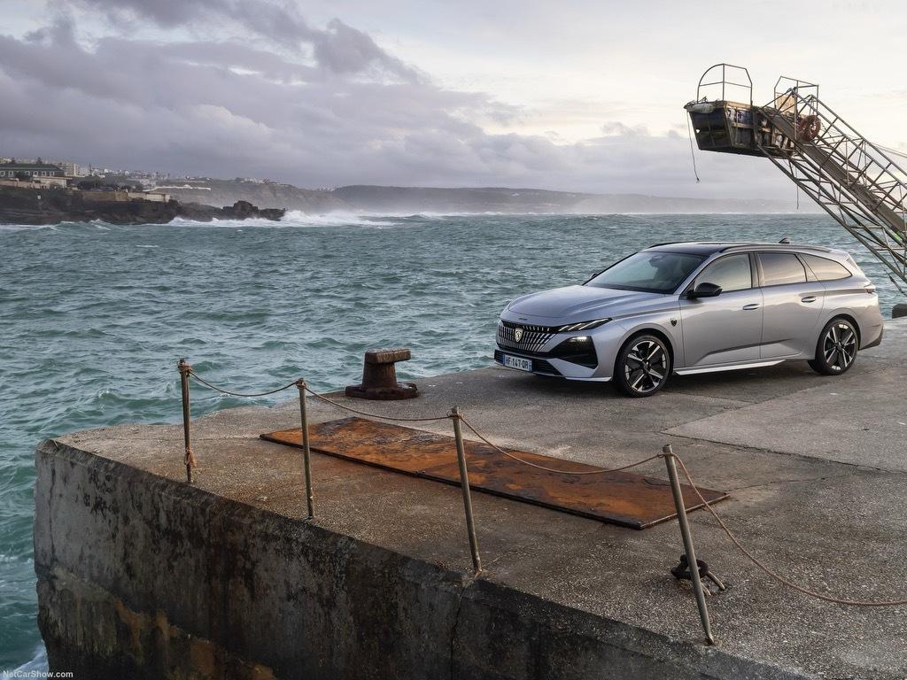 标致308SW 说实话我很喜欢法系车但不知道怎么就卖不好 