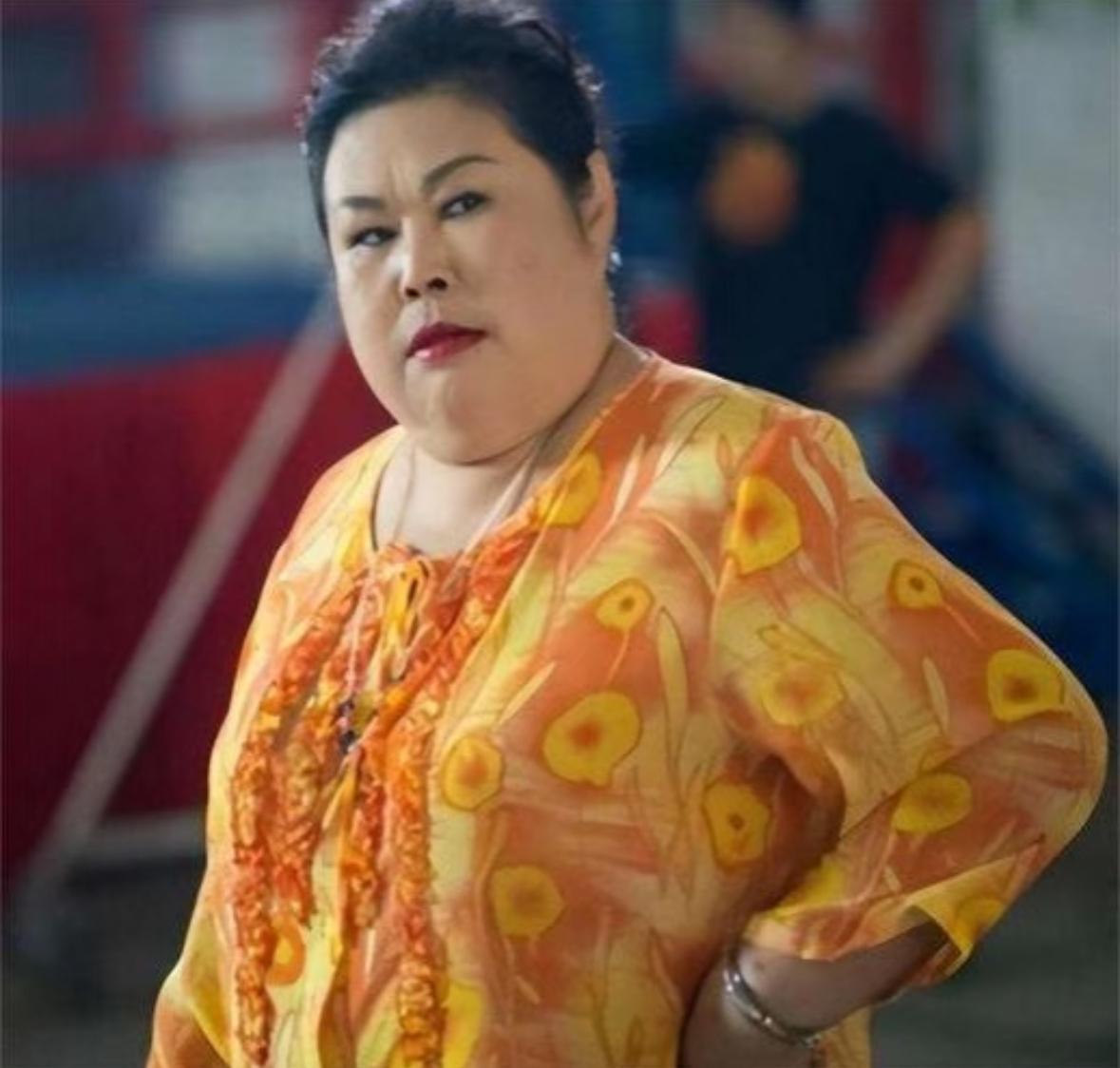 董立范给我们所有人都提了个醒，
不管你多有钱，工作多忙，
可以不注重颜值，但千万