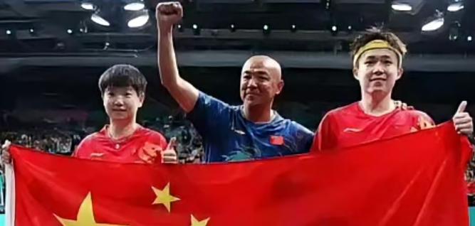 王励勤发愁
国乒混双陷入尴尬境地
国乒混双的荣耀背后
是难以复制的莎头奇迹
与青