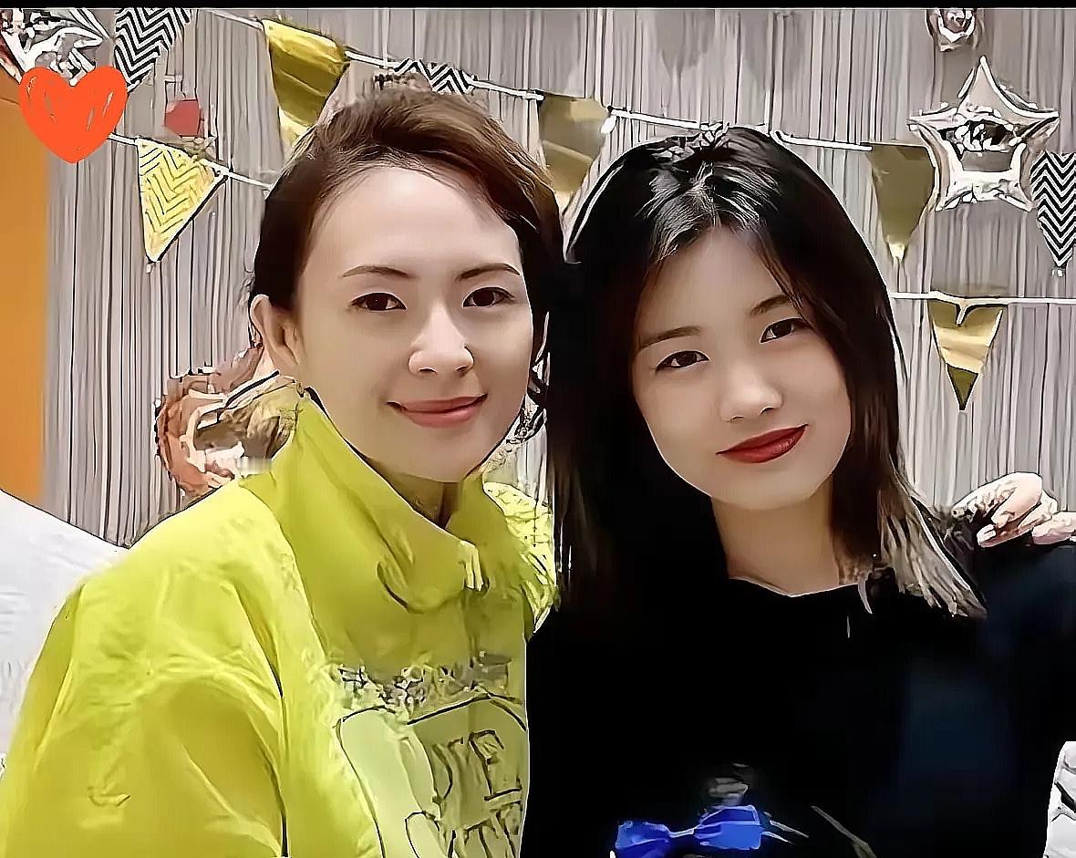 汪峰沉默、森林北沉默，
连前妻葛荟婕都沉默了
可章子怡偏在舆论漩涡里，用小苹果1