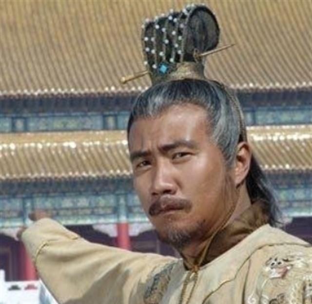 1367年，朱元璋与养子朱英一同喝酒，席间，朱元璋问：“朱英，你到底是谁的孩子？