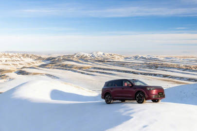 问界M8冬季出行实力护航 聊冬季用车，绕不开几个扎心的痛点：早上车里冷得像冰窖、