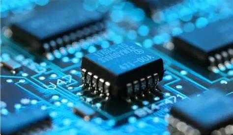 造出顶级AI芯片，不一定能赚钱；能把芯片“包”好，才是真正的印钞机。
现在制约A