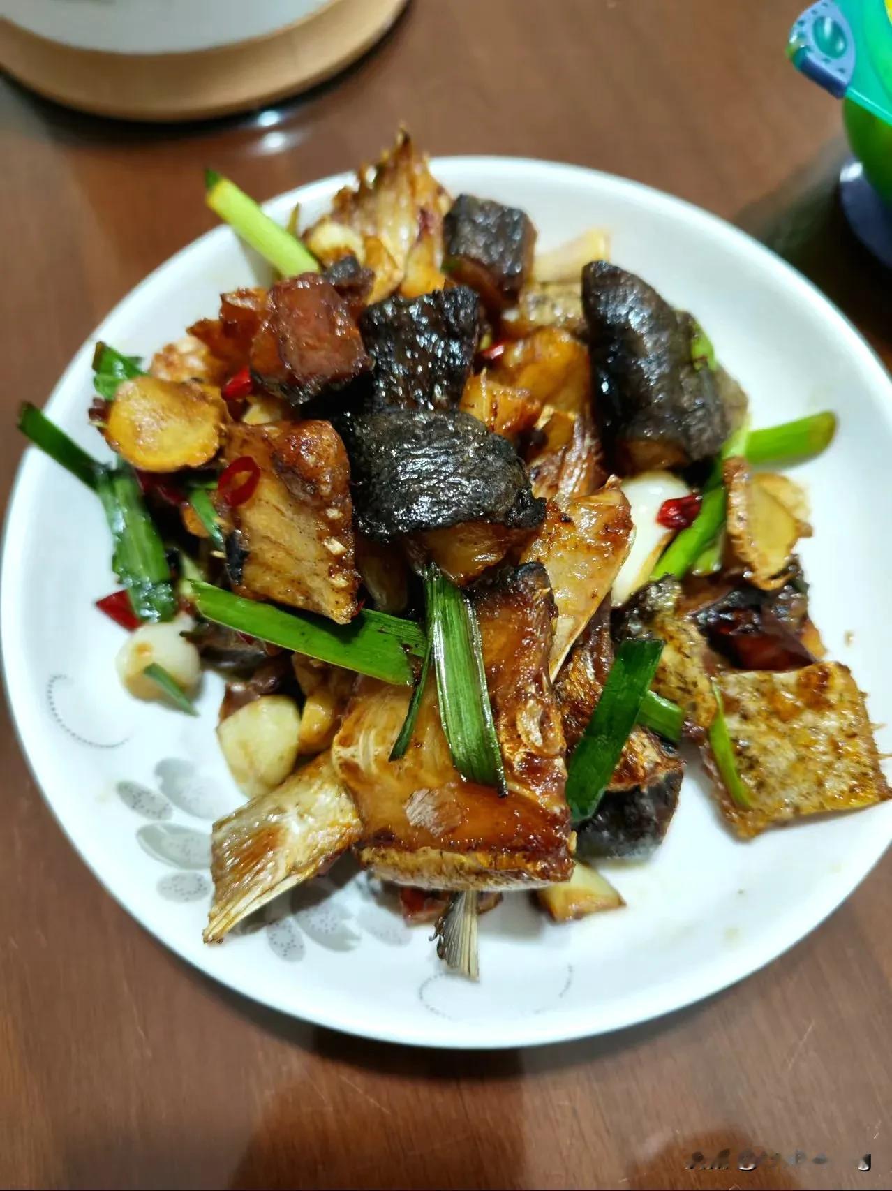 河南的雨这次真的是下的挺厉害的。
河南本身也属于中部平原。这段时间可能当地比较需