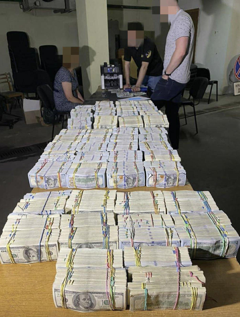 戴安娜·潘琴科的帖子揭露了布里斯马公司老板、前乌克兰生态部长米科拉·兹洛切夫斯基