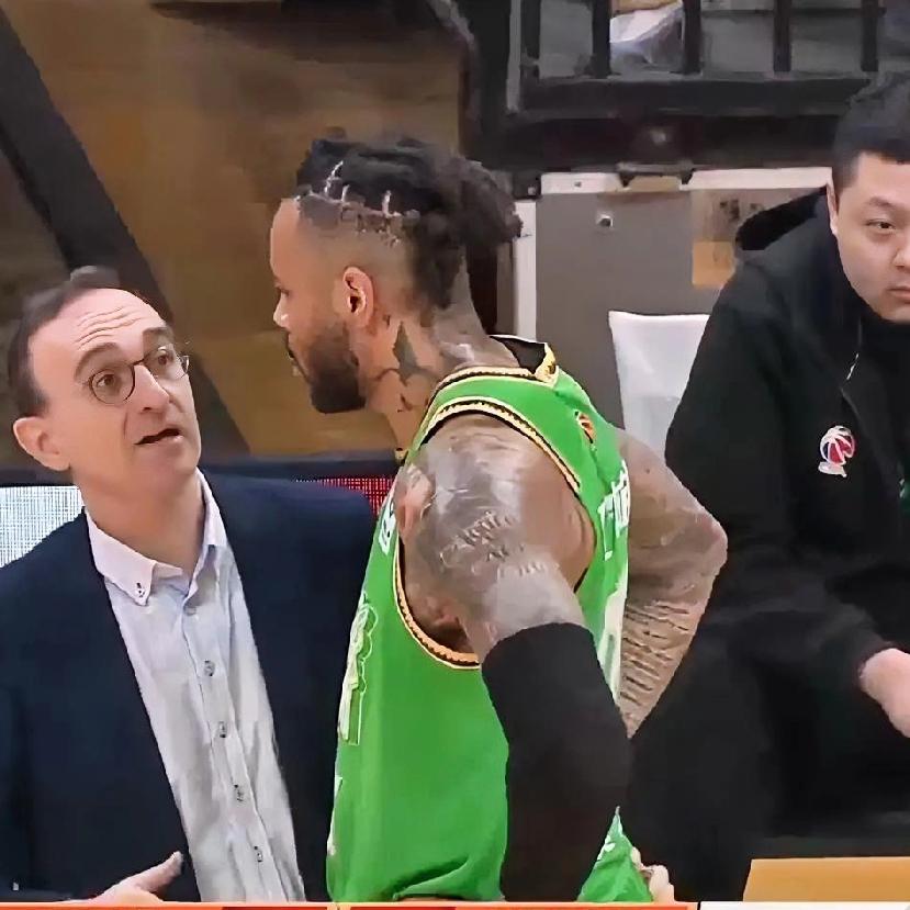 不知大家发现没有？辽宁队自从乌戈接手主教练后球员的斗志和精气神上来了！
那为什么