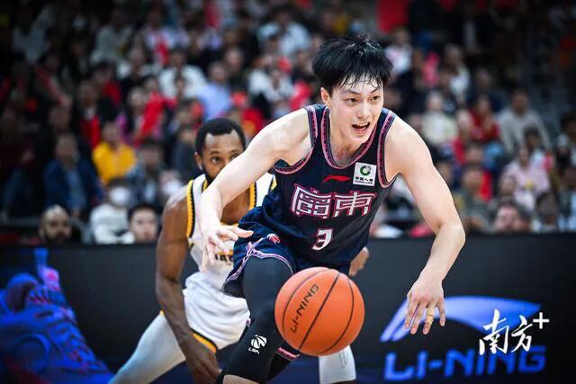 广东男篮第三阶段保持全胜，这两点改变让球队焕然一新

1、马尚离队，比赛节奏更快