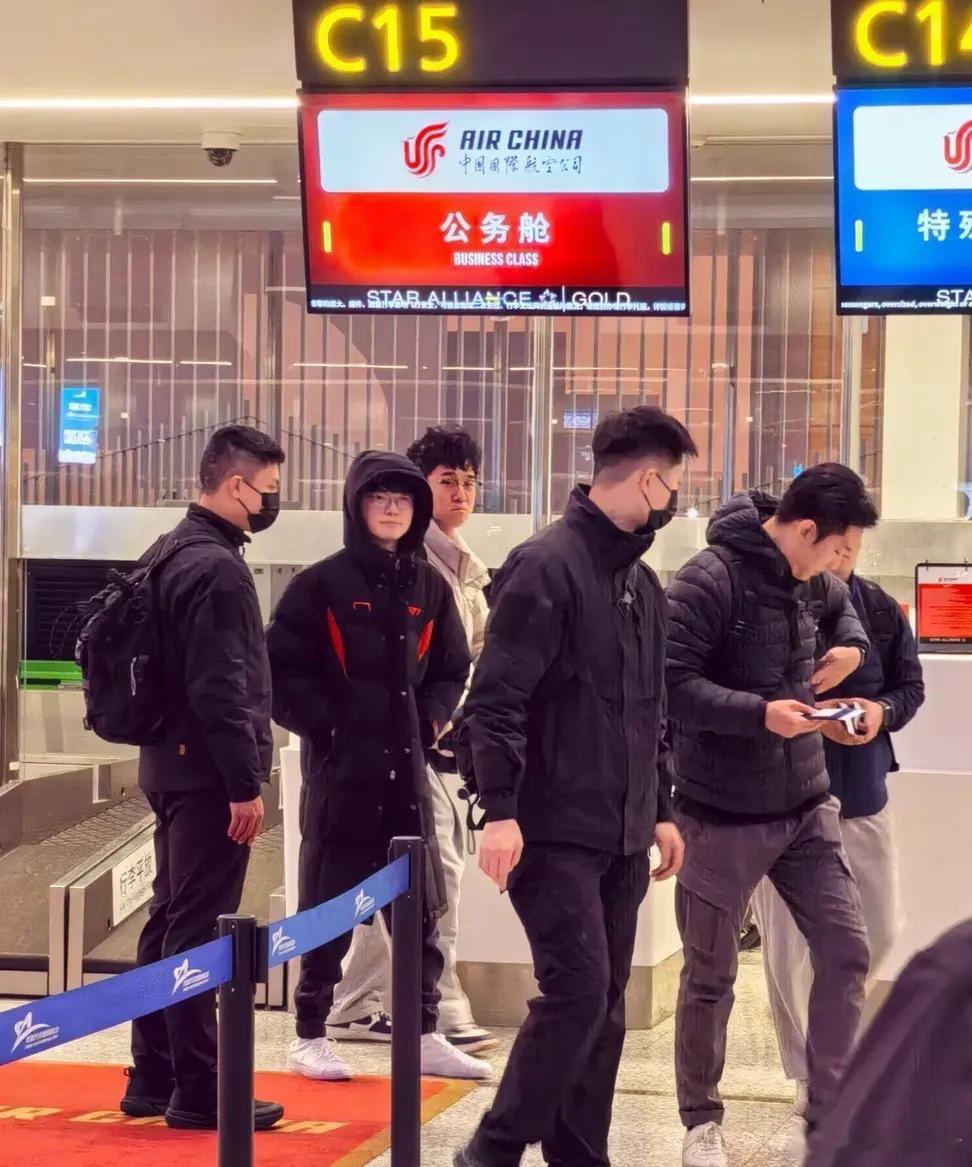 刷到离开成都的Faker欢迎下次来玩cr.Hans sama2025lck英雄联