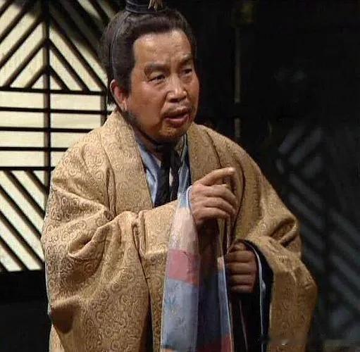 作为最为惜命的谋士，贾诩为啥到哪儿都能混的开？

贾诩在曹营，有一个很大的价值就