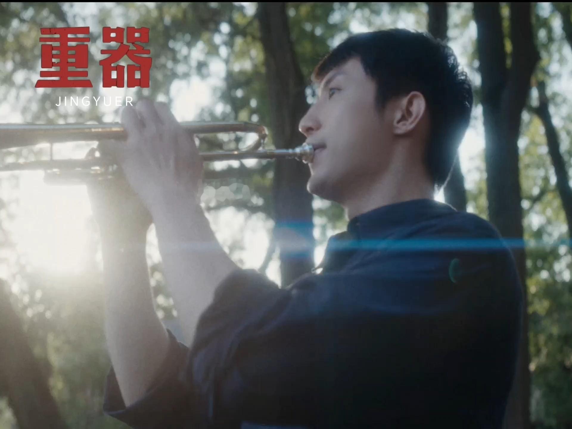 黄景瑜黄景瑜重器偶遇黄景瑜和妈妈散步 难得假期，陪陪妈妈，黄景瑜真是孝顺孩子黄景