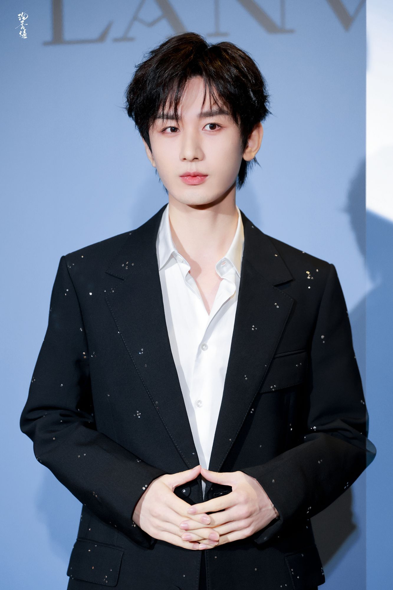 成毅狩谎 cy 成毅林彦廷成毅是内娱宝藏演员，演技、能力、人品、样貌样样出众。演