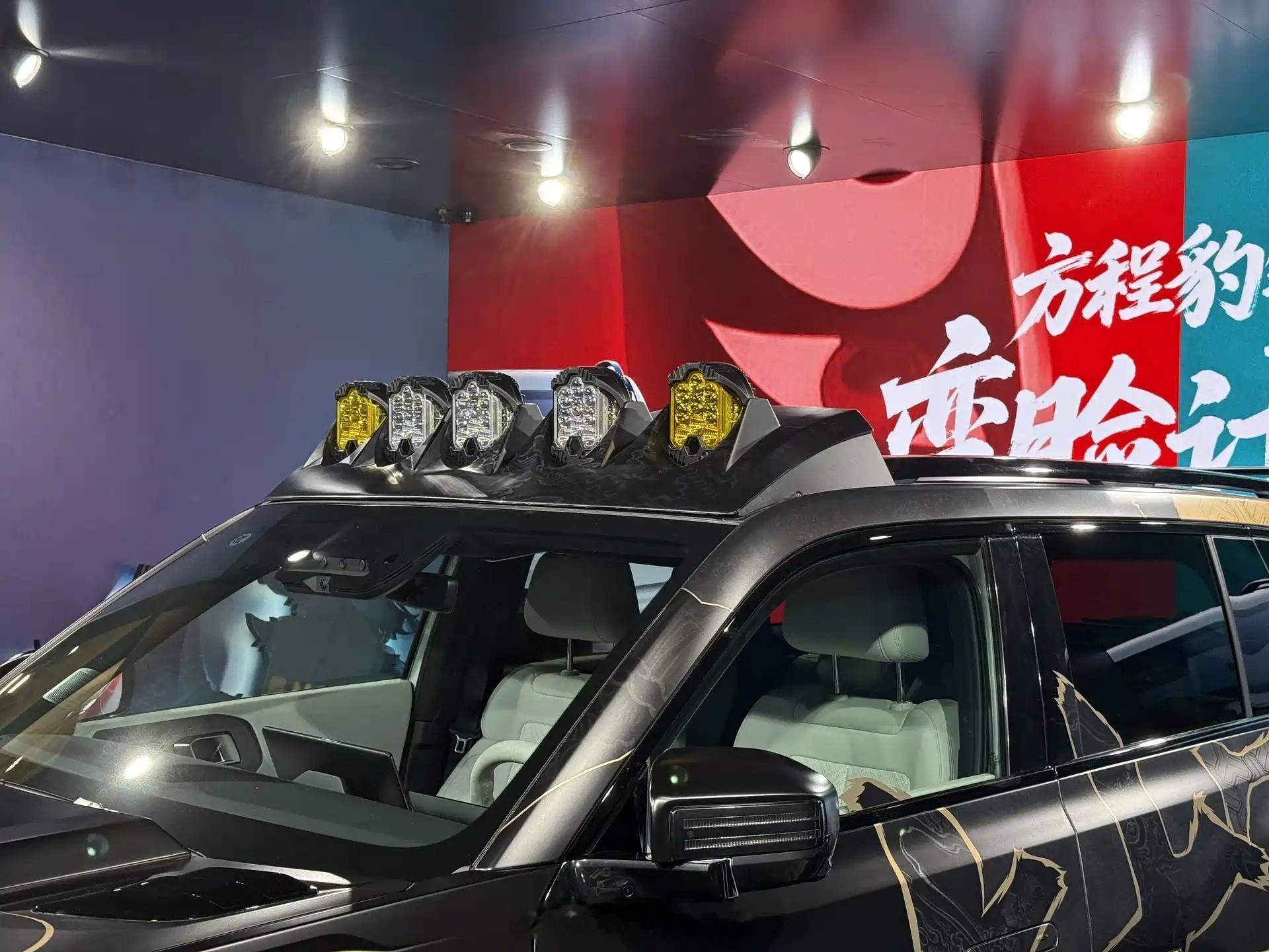 方程豹钛3星战版实车，《黑神话：悟空》装扮钛3目前是方程豹的销量担当6月销量达到