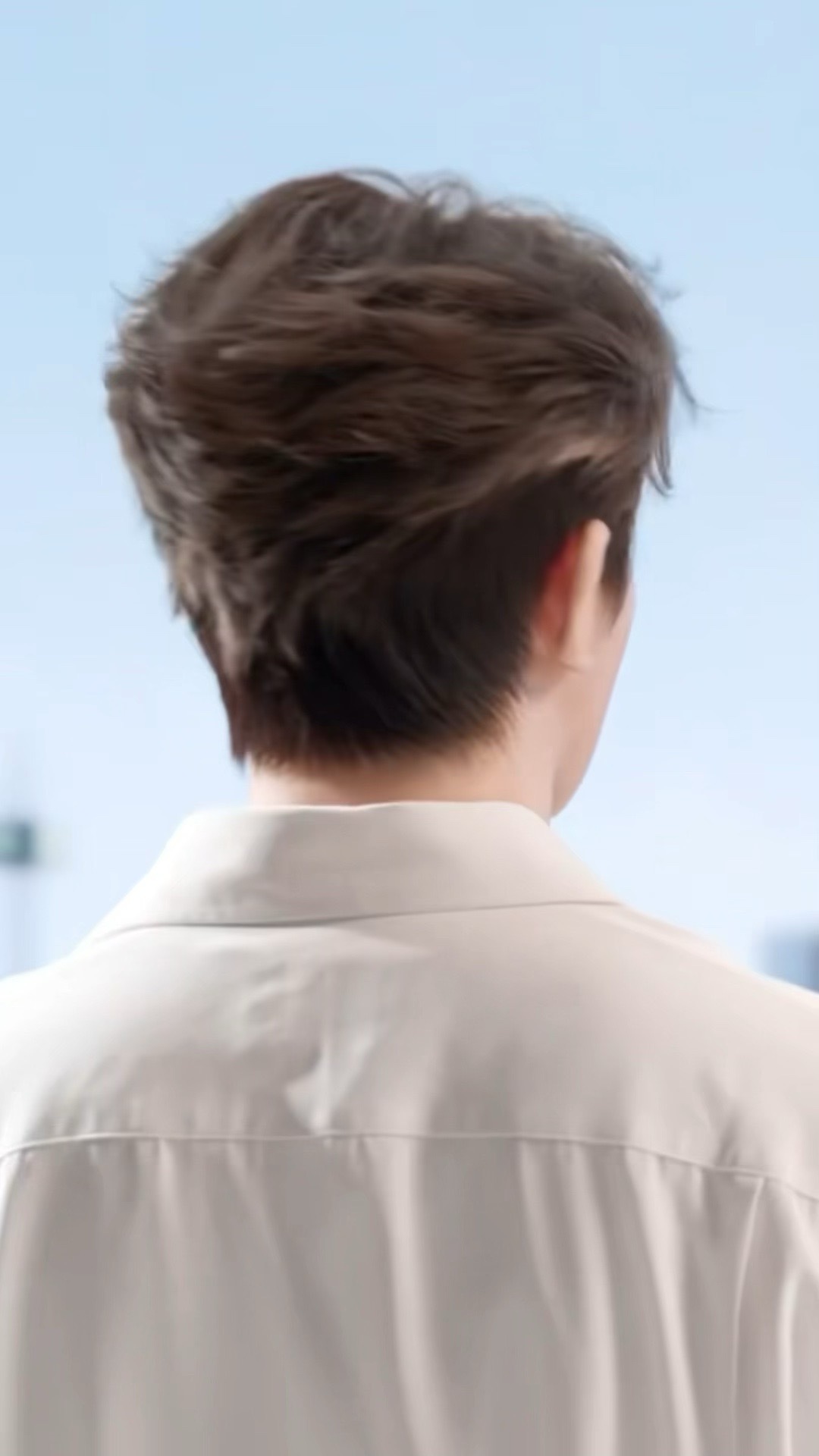 邓为薇诺娜亚太区品牌代言人预告 好帅气的白衬衫少年