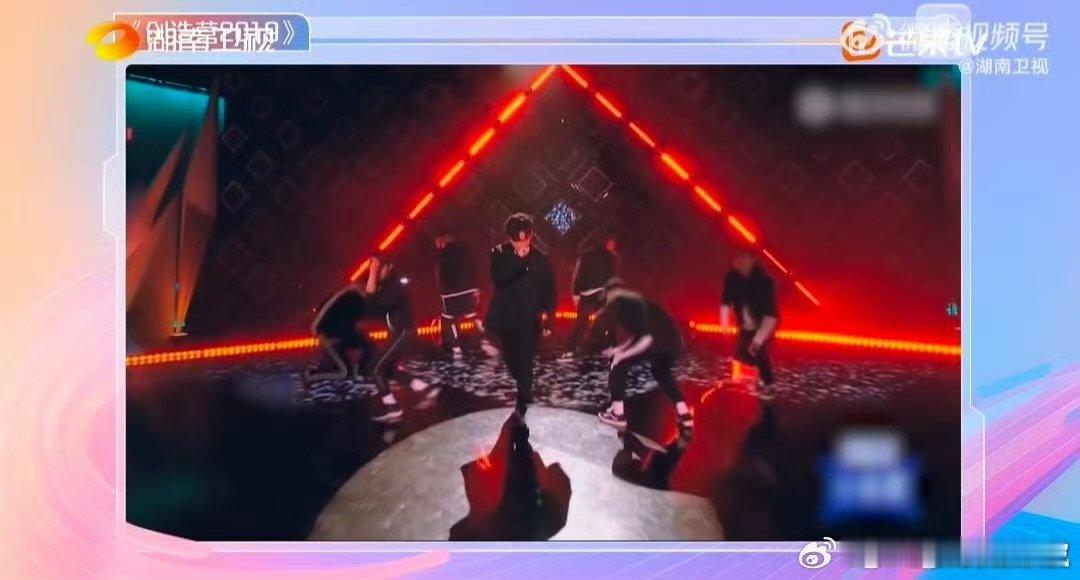 苏有朋苏有朋重返唱跳舞台练瘦16斤 时隔20载，苏有朋再启唱跳征程，坦言肢体不自