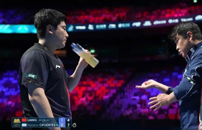 世乒赛报名不但要截止了，
国乒还有1个名额，
本来是樊振东的。

他可能不出战了