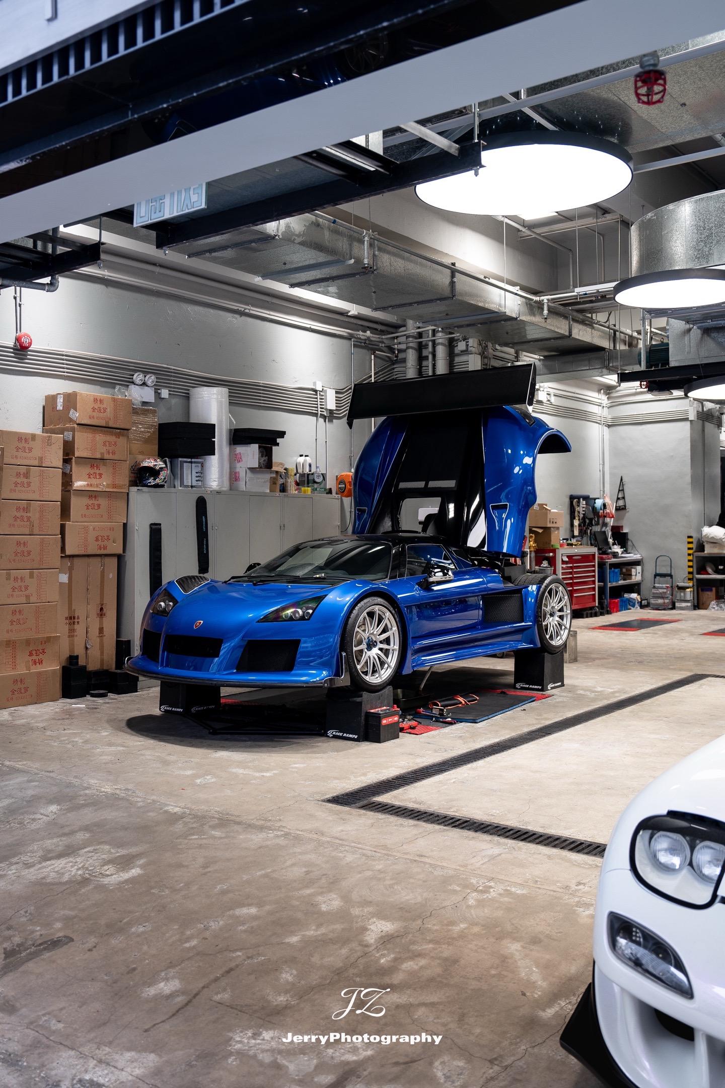 Gumpert Apollo S.蓝色银轮搭配的一台apollo S！
