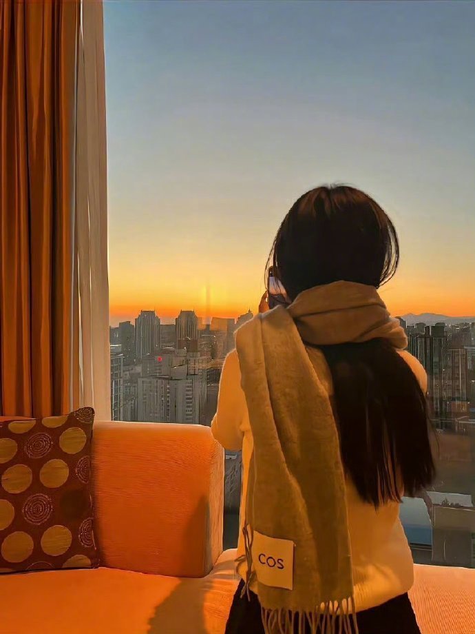 ☕️有时候我在想，我明明什么都没图你的，你怎么还舍得让我输？后来我才明白，因为你