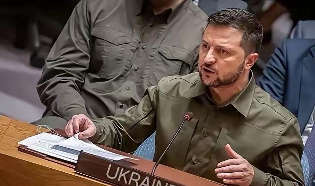 乌方紧急推动安理会会议，乃外交舆论反击！俄方以高超音速“榛树”导弹打击利沃夫，并